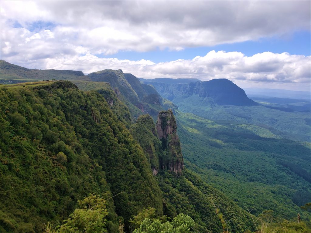 Serra do Corvo Branco curvas e mirantes de tirar o fôlego Passagem