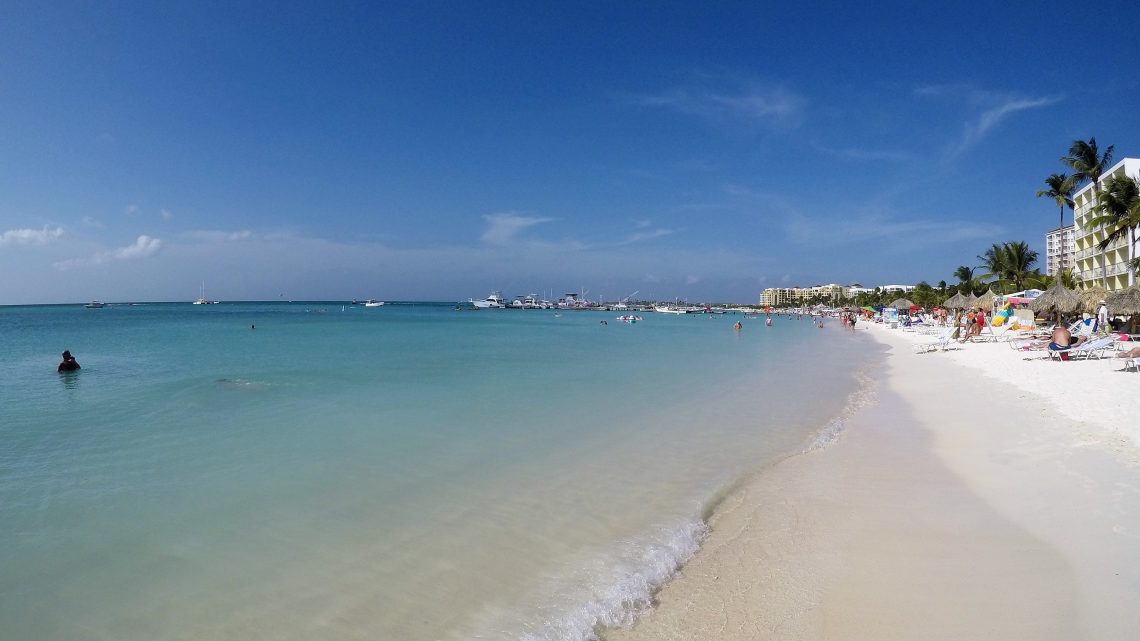 Palm Beach: resorts e esportes aquáticos em Aruba