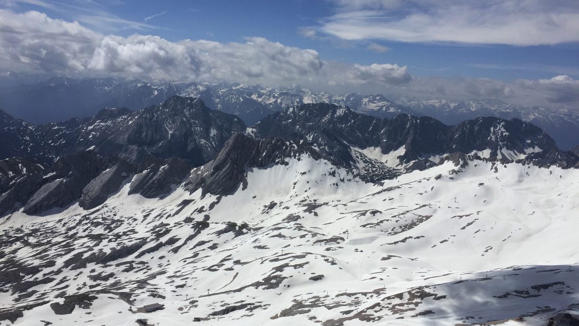 Zugspitze: neve o ano inteiro na Alemanha
