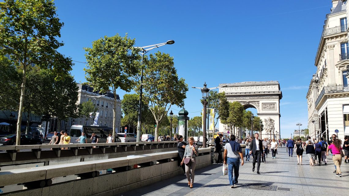 Champs-Élysées: roteiro saindo do Arco do Triunfo