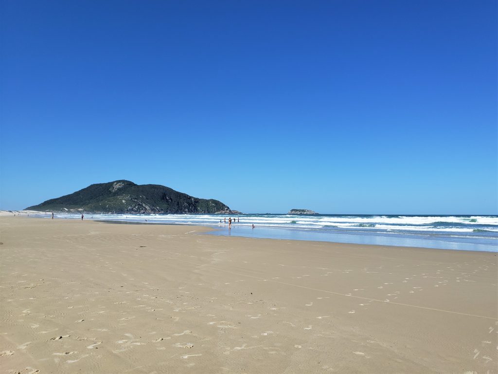 Praia do Santinho lado esquerdo