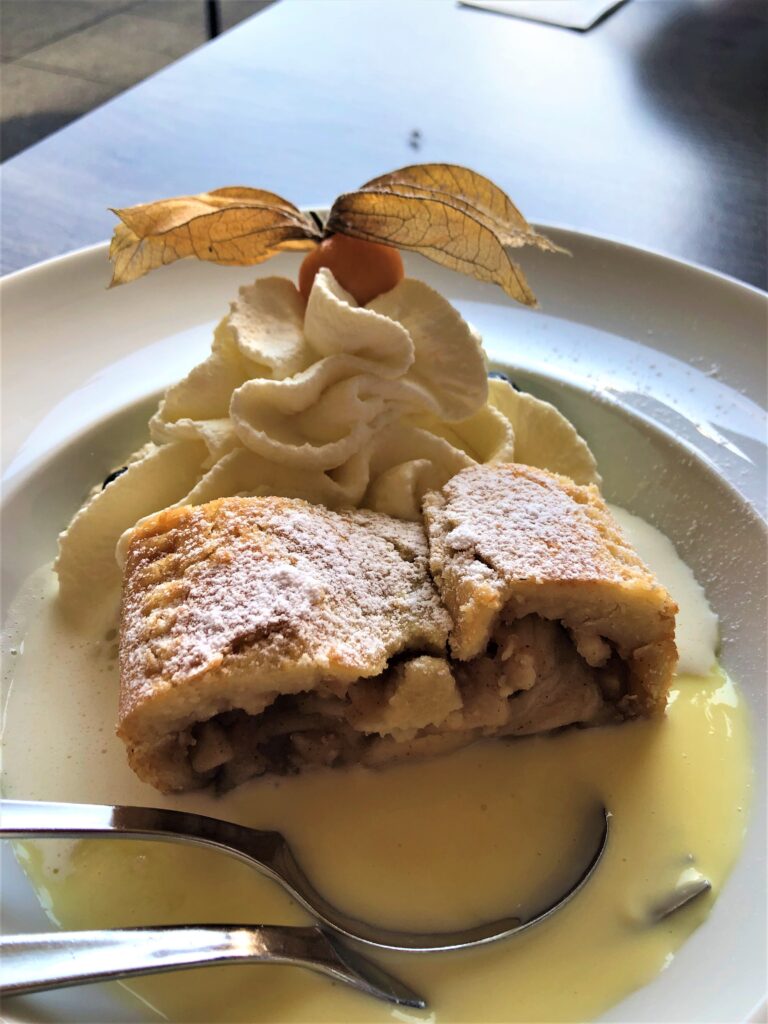 Apfelstrudel