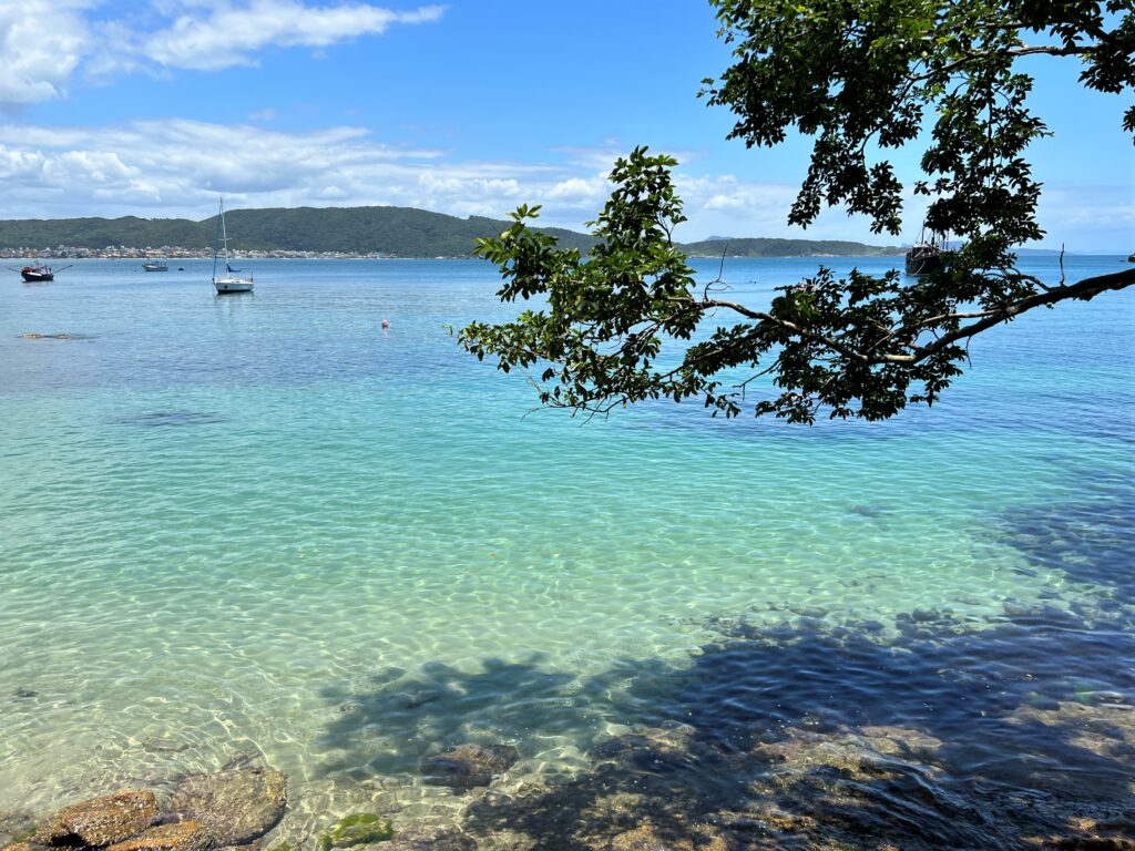 Quem já conhece as praias de Bombinhas - SC? : r/brasil