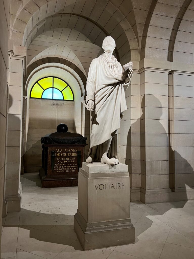 Voltaire no Panteão
