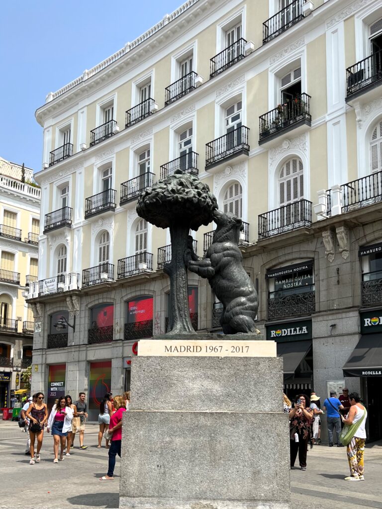 Puerta del Sol estátua do urso