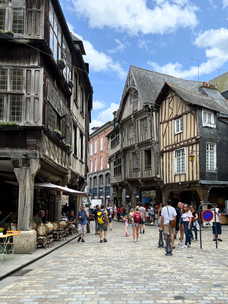 Dinan