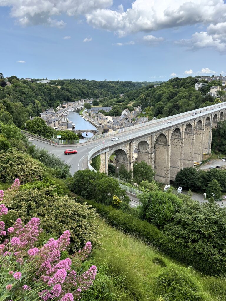 Dinan Roteiro Normandia e Bretanha